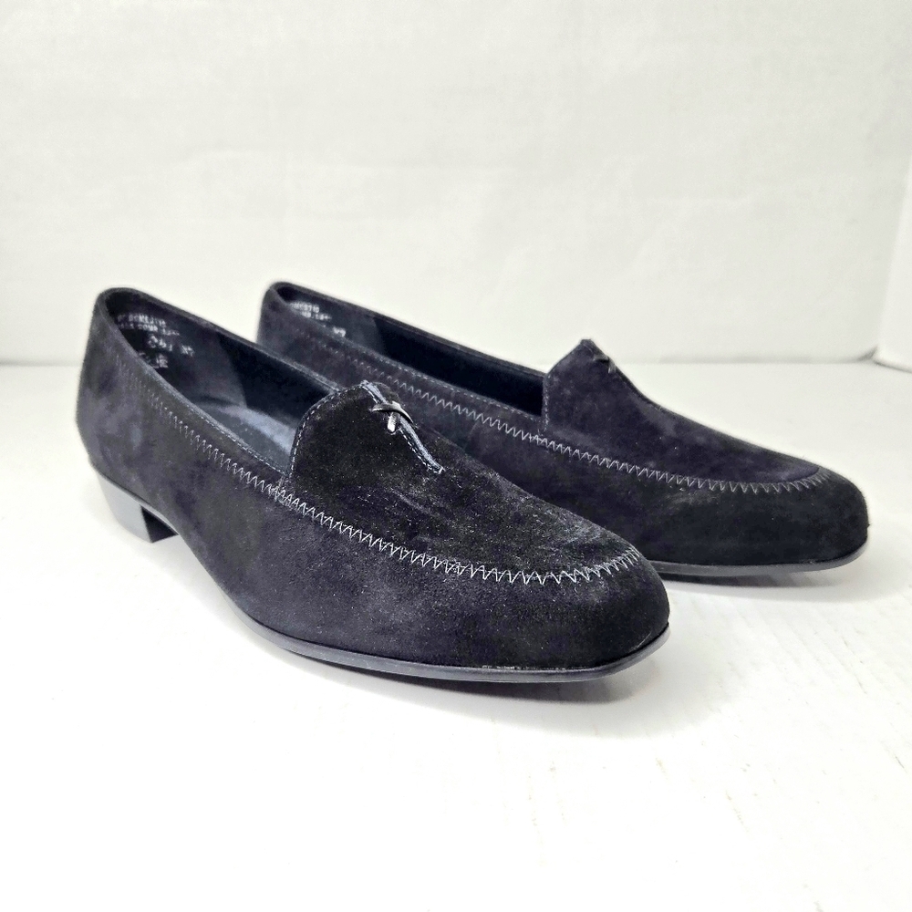 Munro Loafers, Black Suede, 6.5 W